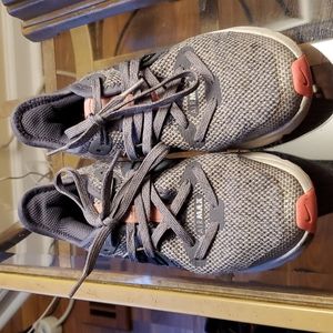 Little Girls Nike AirMax Gym Shoes